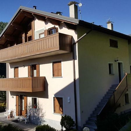 Apartamento Casa Grazia Isolaccia Exterior foto