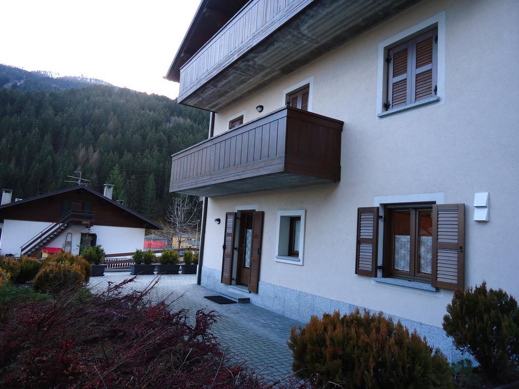 Apartamento Casa Grazia Isolaccia Exterior foto