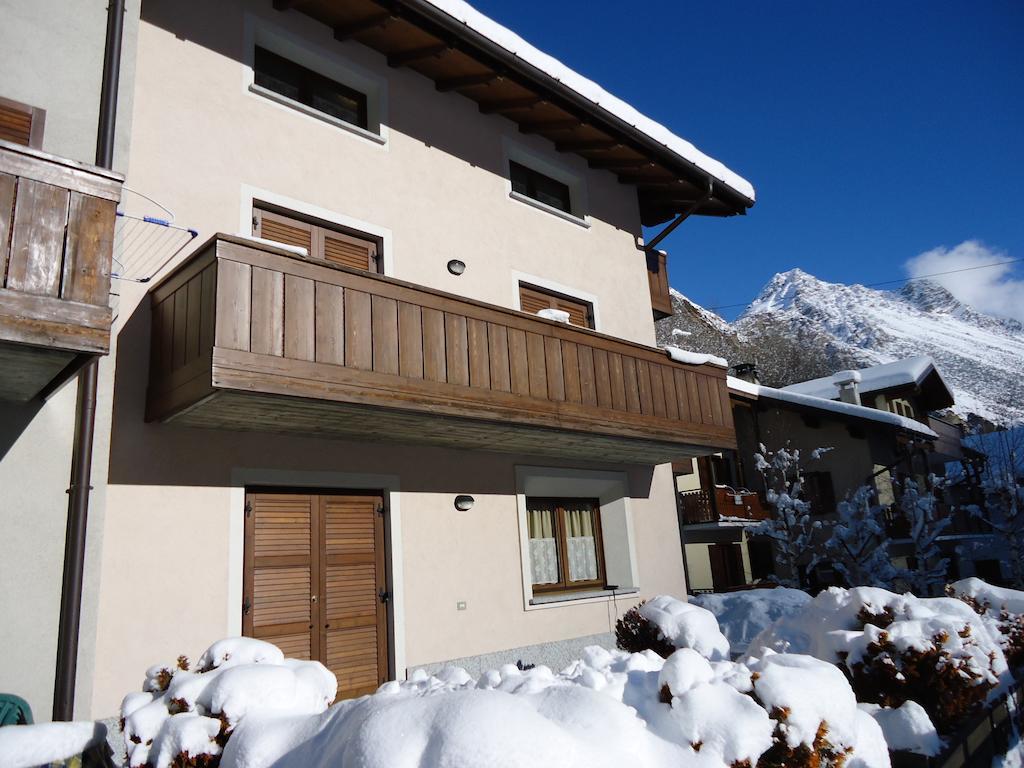 Apartamento Casa Grazia Isolaccia Exterior foto