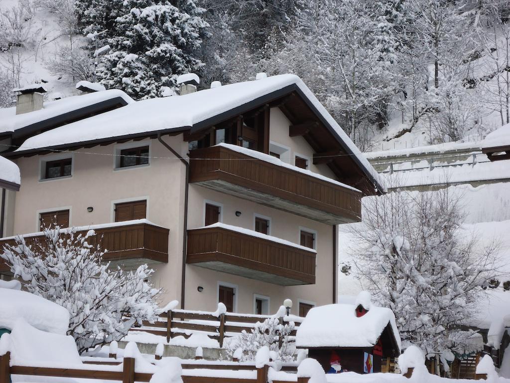 Apartamento Casa Grazia Isolaccia Exterior foto