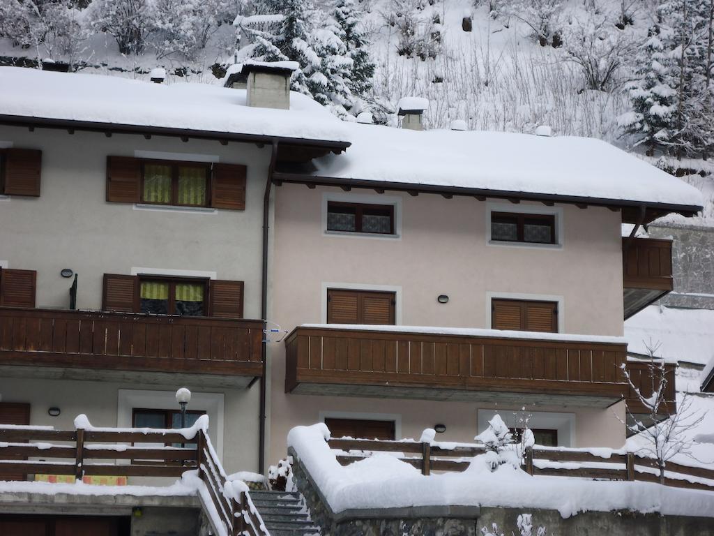 Apartamento Casa Grazia Isolaccia Exterior foto