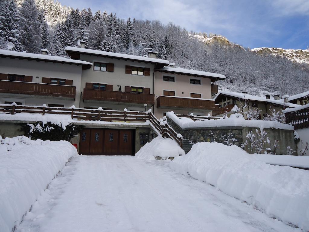 Apartamento Casa Grazia Isolaccia Exterior foto