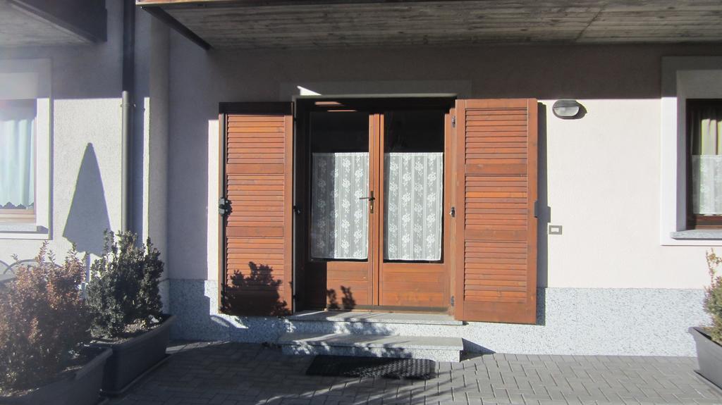 Apartamento Casa Grazia Isolaccia Exterior foto