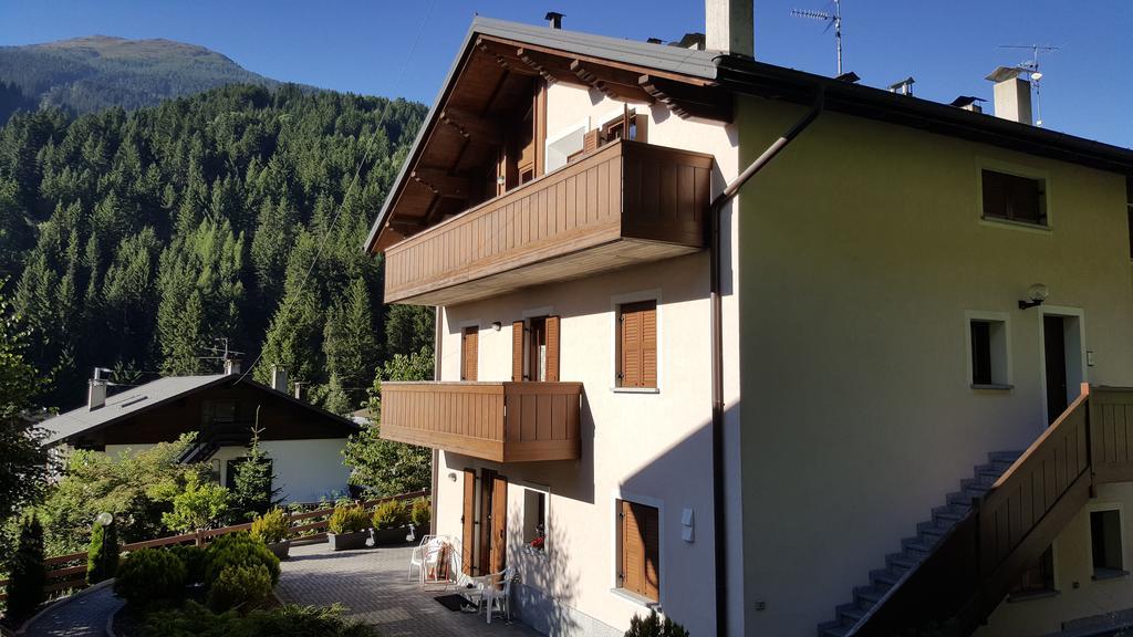 Apartamento Casa Grazia Isolaccia Exterior foto