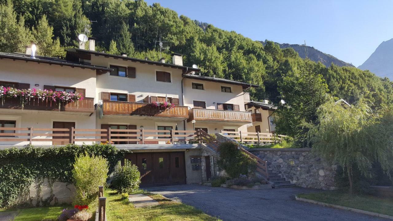 Apartamento Casa Grazia Isolaccia Habitación foto