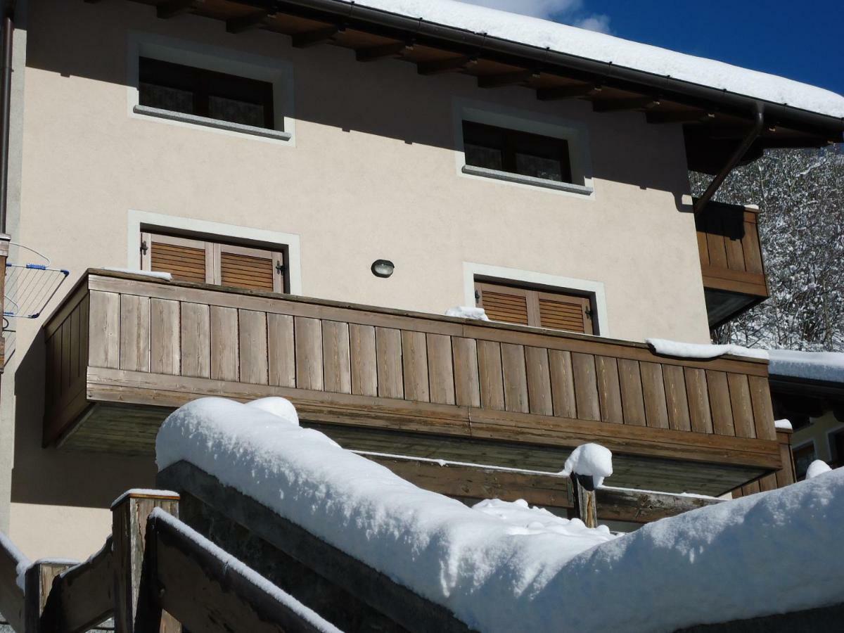 Apartamento Casa Grazia Isolaccia Exterior foto